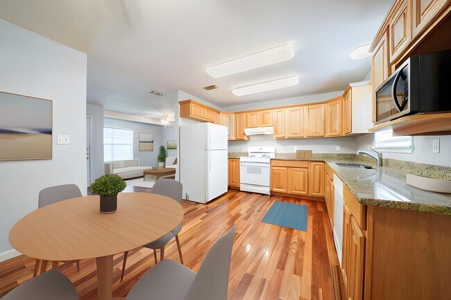 Building Photo - ASAP: Central Austin charming 3 BR / 1 BA ...