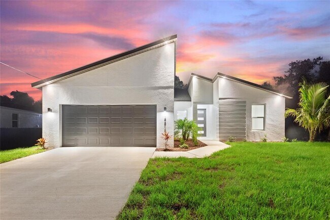 Building Photo - 3327 Trapper Ln