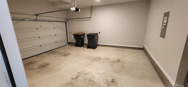 Building Photo - 209 Banyon Dr