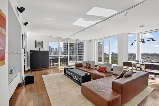 Foto del edificio - 6000 Island Blvd