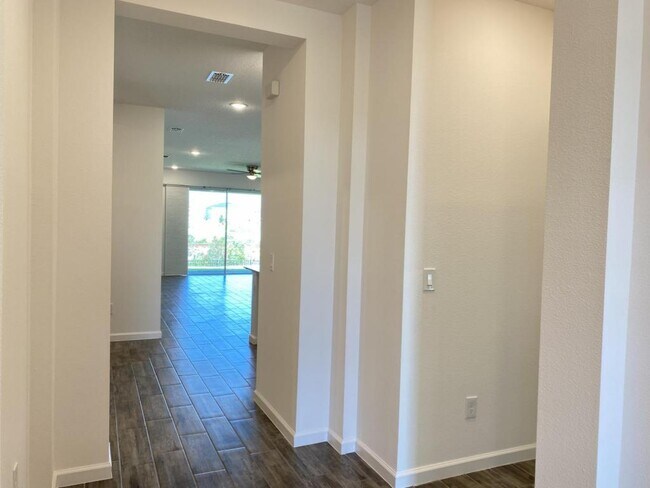 Foto del edificio - 886 Grazie Loop