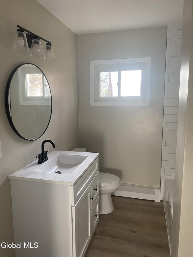 Foto del edificio - 235 Washington Ave