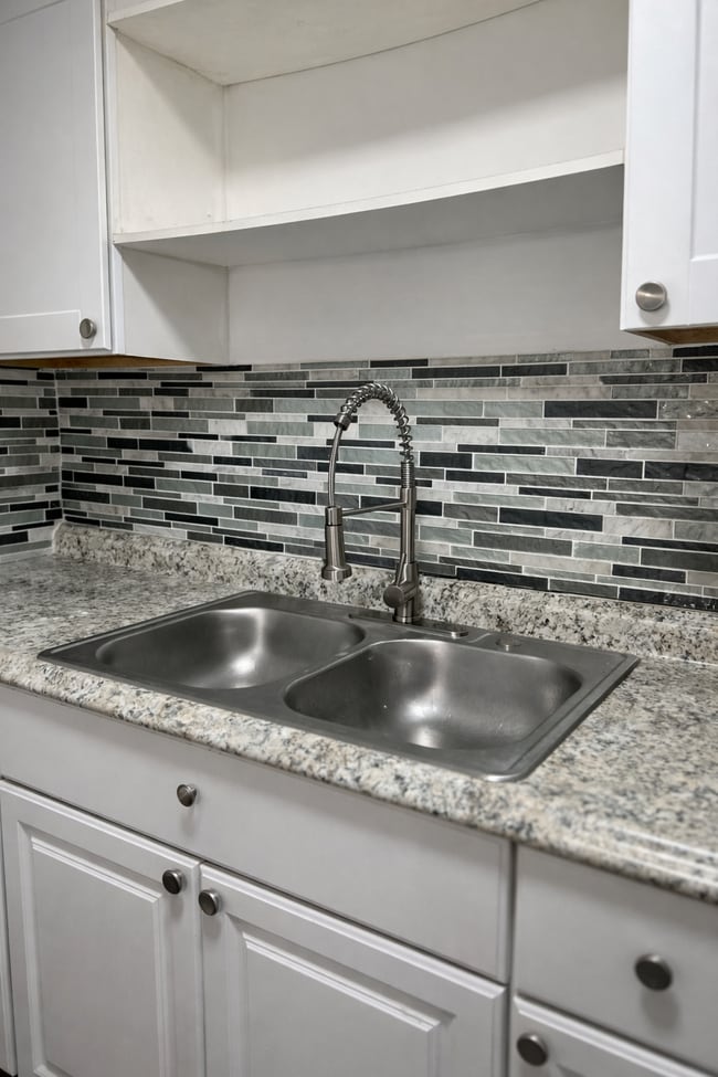 Building Photo - 20110 Northlawn St