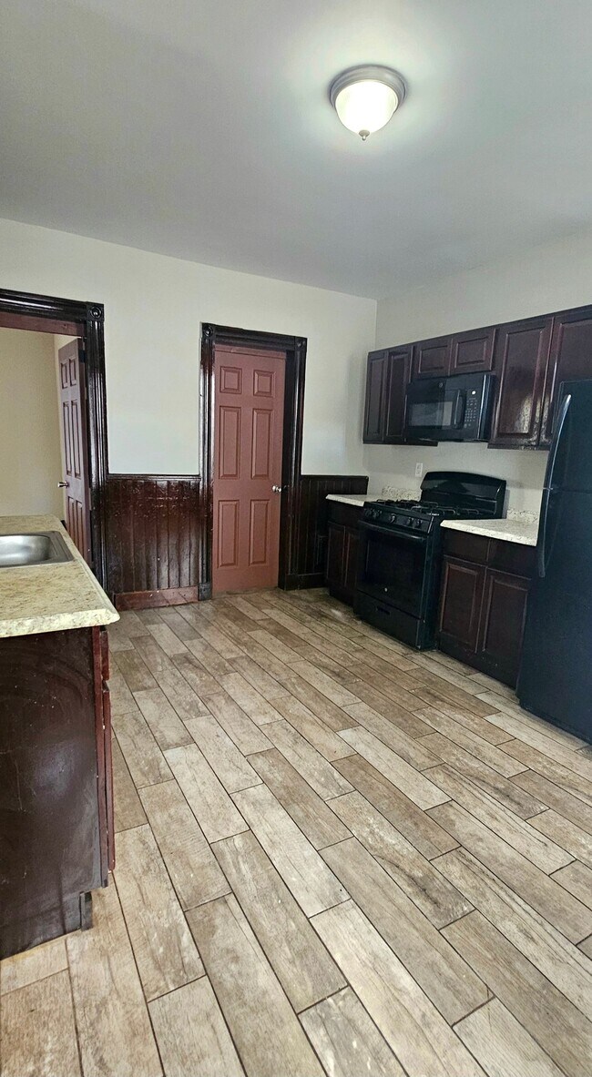 Foto del edificio - 624 Dixwell Ave