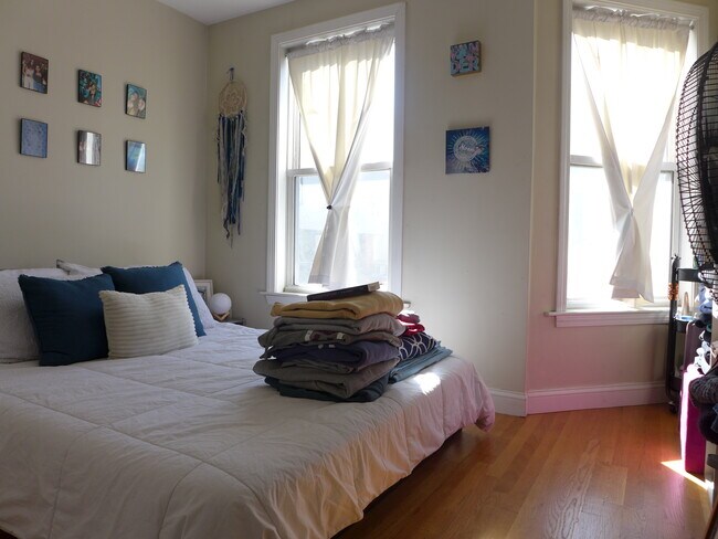 Foto del edificio - 15 Leverett Ave