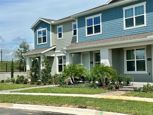 Building Photo - 16388 Hamlin Vw St