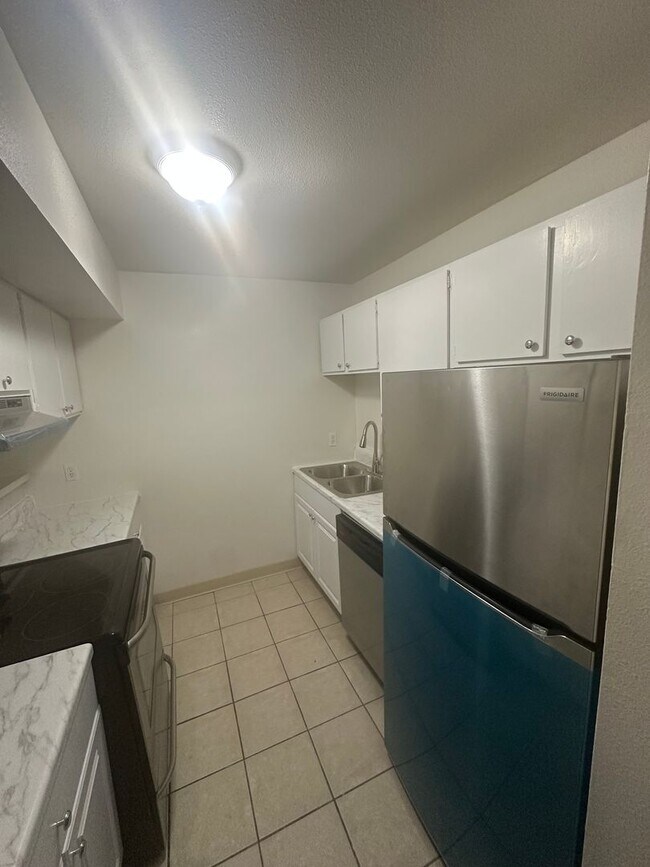 Foto del edificio - 2 Bedroom !!!