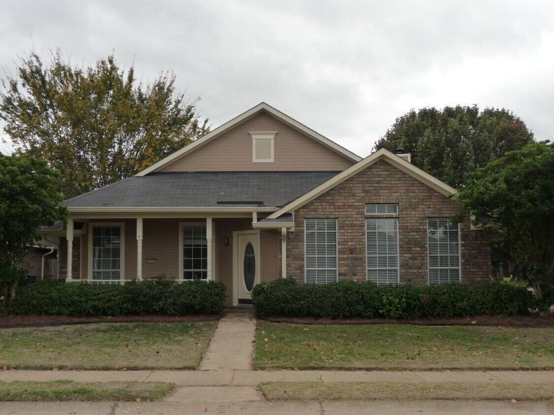 Primary Photo - 5920 Stockwood St
