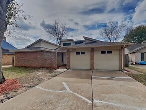 Building Photo - 15727 Cascade Point Dr