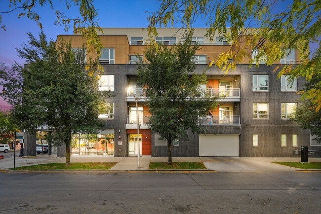 Foto del edificio - 3201 W Leland Ave