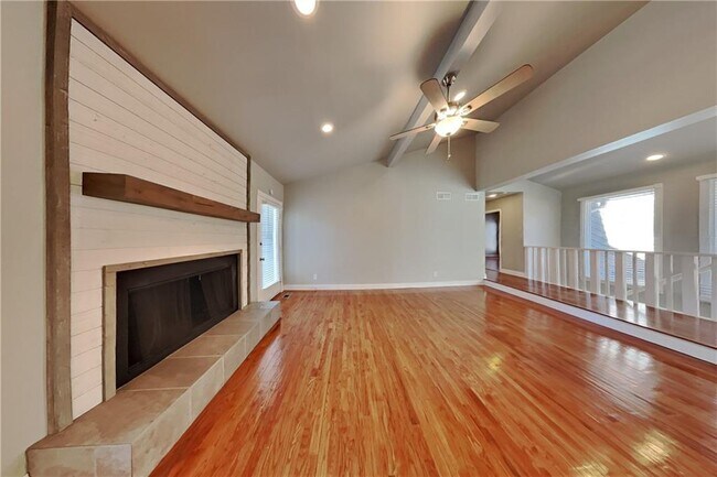 Building Photo - 2453 Lorrie Dr