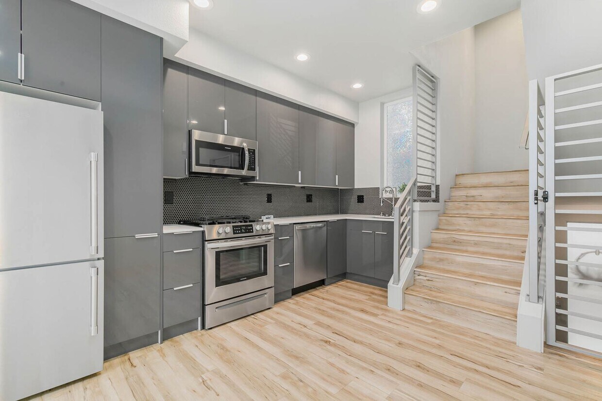Foto principal - 3078 SW Avalon Way