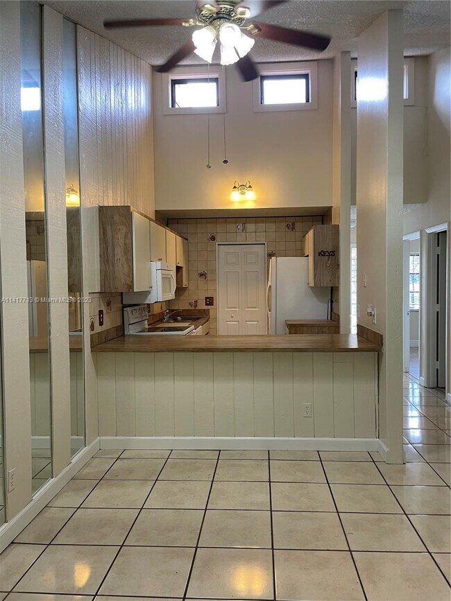 Foto del edificio - 3714 SW 69th Way