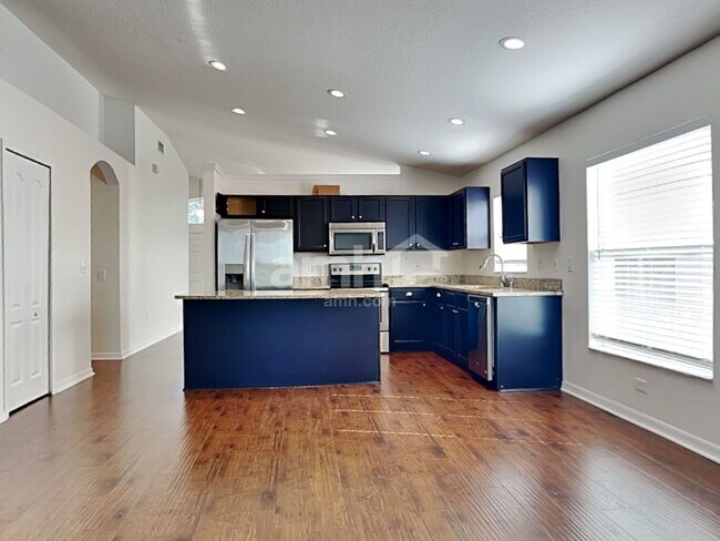 Building Photo - 1002 Cristelle Jean Dr