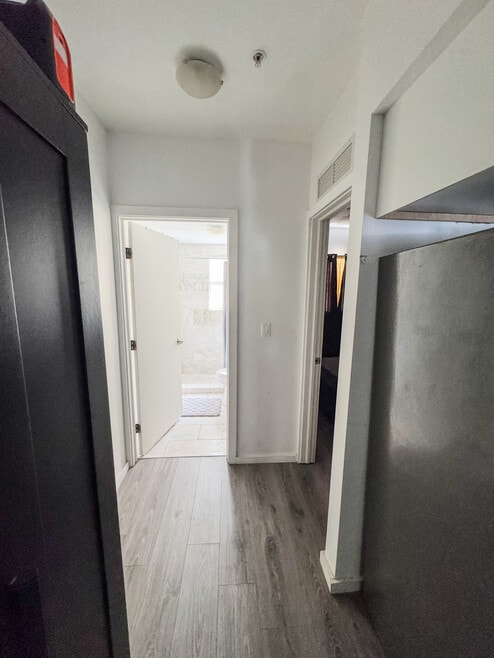 Building Photo - 810 7th St