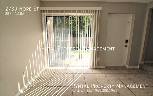 Building Photo - 2739 Hope St