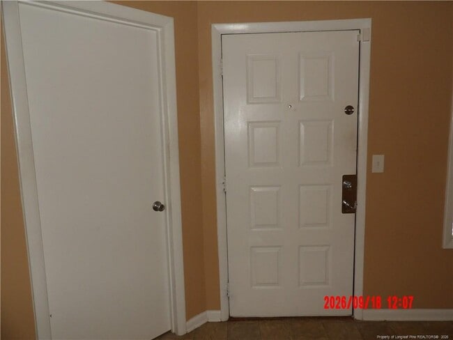 Building Photo - 1022 Wood Creek Dr
