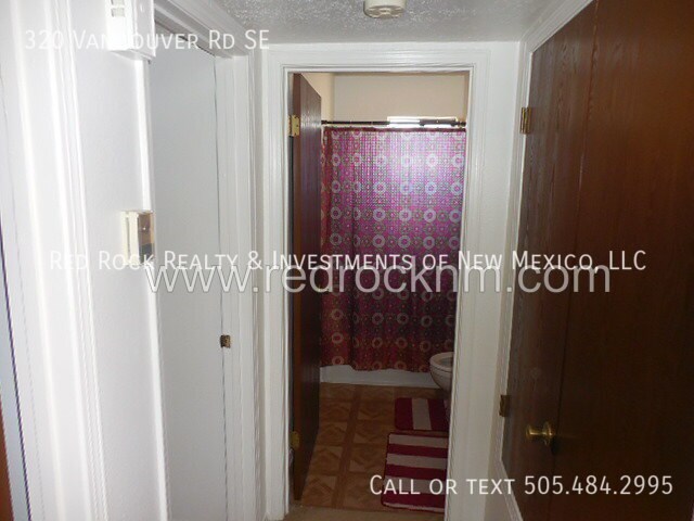 Building Photo - Nice 2BR/1BTH Home on Corner Lot!