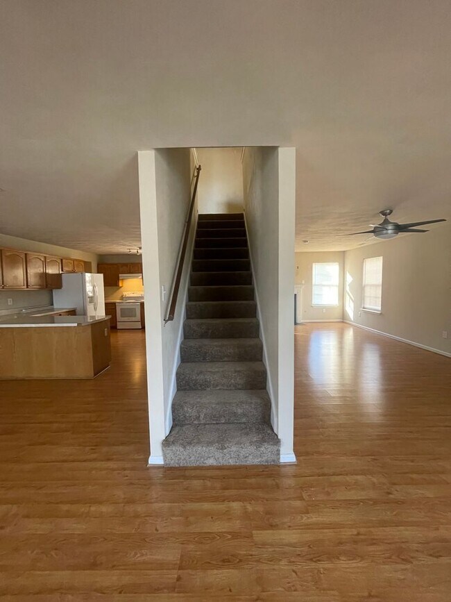 Foto del edificio - Spacious Single Family Home located in Par...