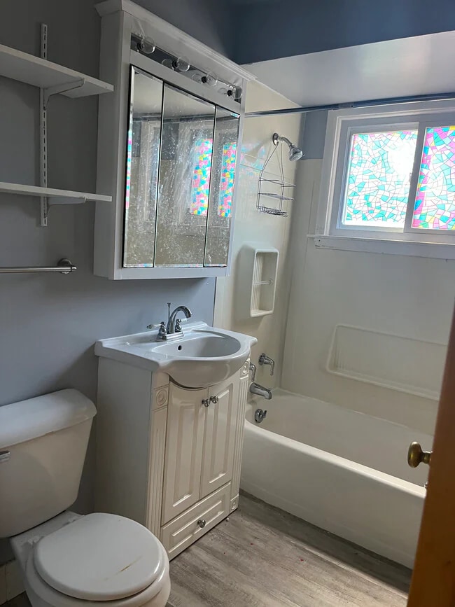 Building Photo - 511 Keyes St