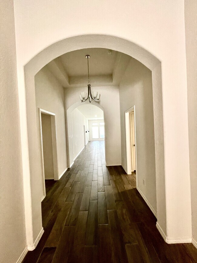 Foto del edificio - 9133 Yearling St