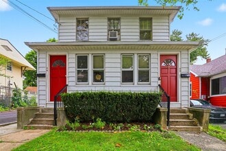 Building Photo - 49 Sylvan Pl