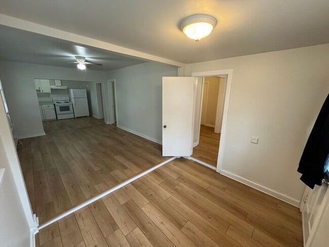 Building Photo - Downtown Pensacola - 2 bedroom, 1 bathroom