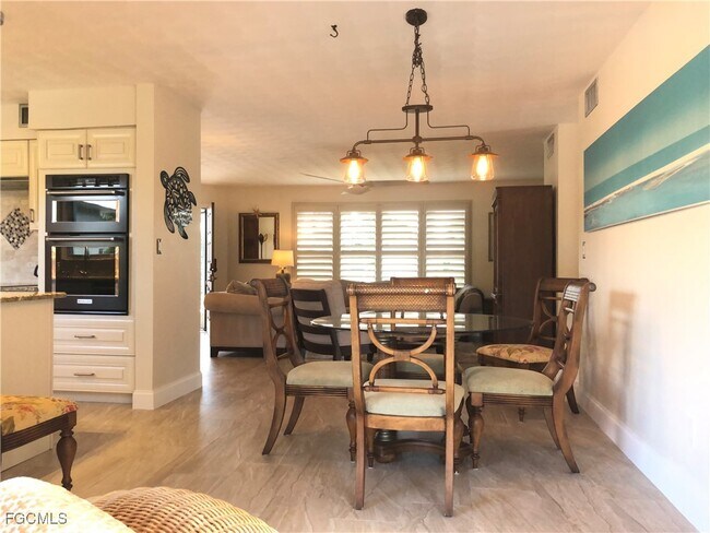 Foto del edificio - 5972 Baker Ct