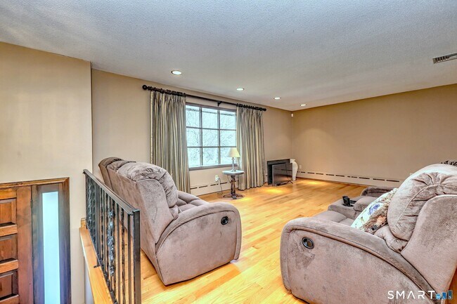 Foto del edificio - 4565 Madison Ave