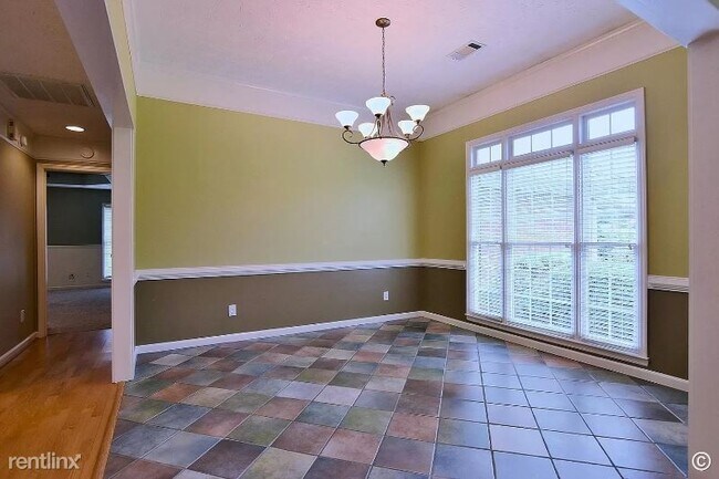 Building Photo - 4 br, 3.5 bath House - 7222 Willow Oak Dr