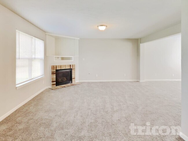 Building Photo - 1356 Blue Ridge Ln