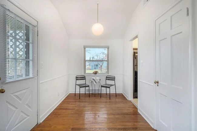 Foto del edificio - 3412 Edgewood Dr