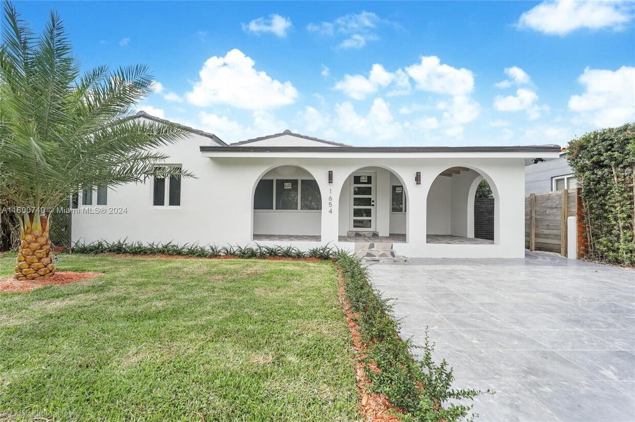 Photo - 1654 SW 18th Ave (Miami, FL)