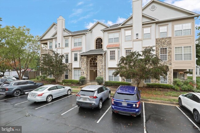 Building Photo - 5947 Founders Hill Dr