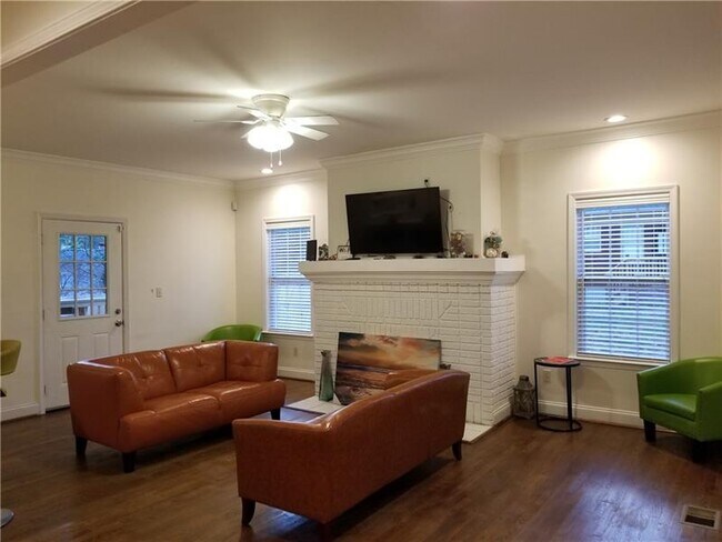 Foto del edificio - 1420 Donnelly Ave SW