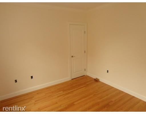 Building Photo - 12 Athol St