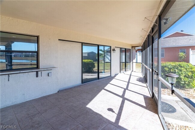 Foto del edificio - 720 Chavers St