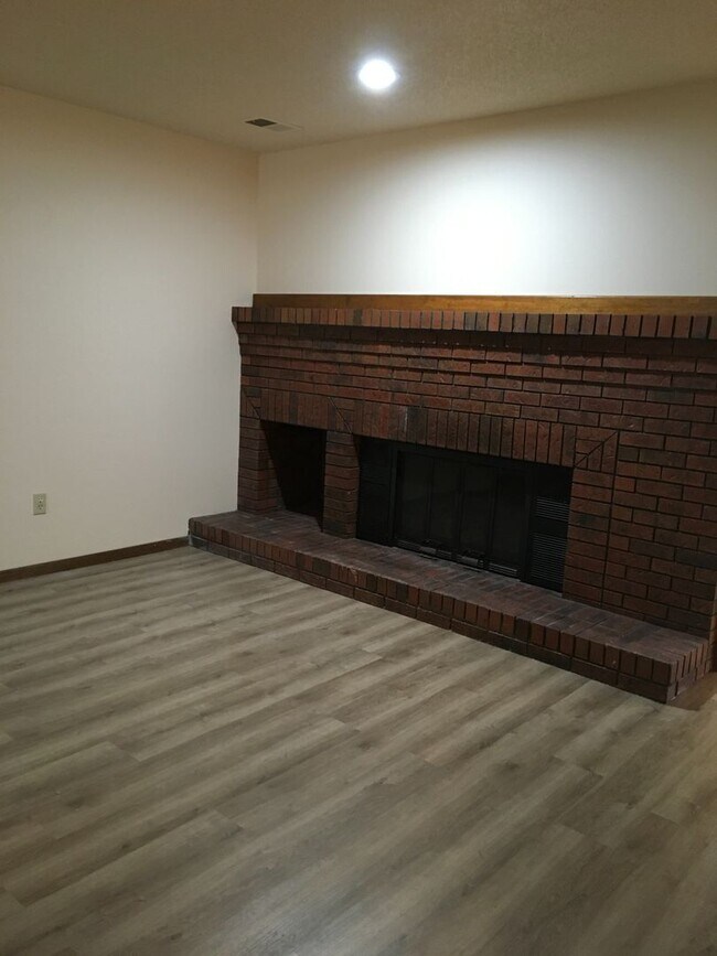 Foto del edificio - 3 Bedroom, 2 Bathroom Townhome in Lakemont Subdivision of Greeley