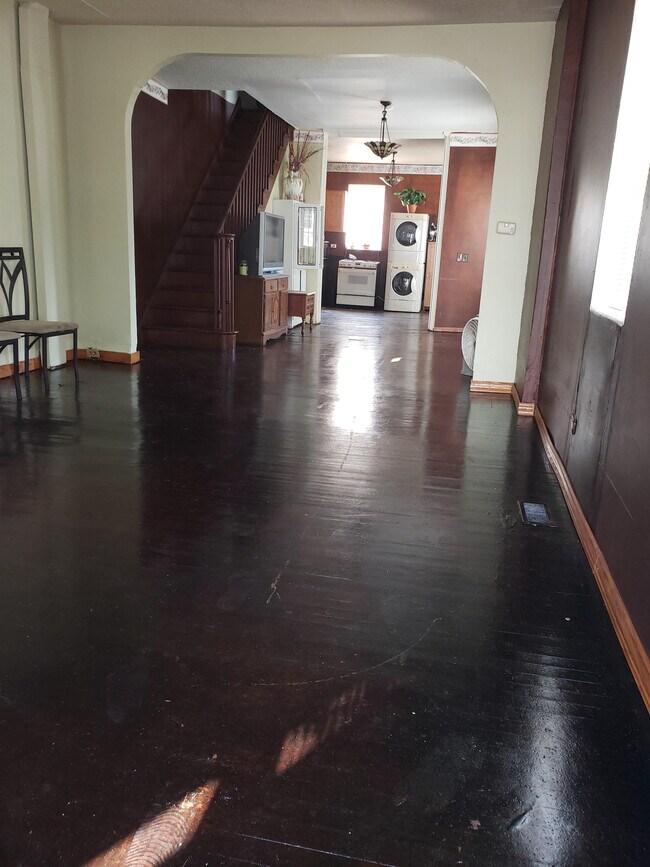 Foto del edificio - 219 Stroud St