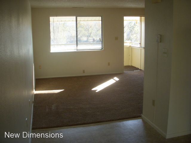 Building Photo - 2 br, 2 bath House - 2065 Valley Road Unit 2
