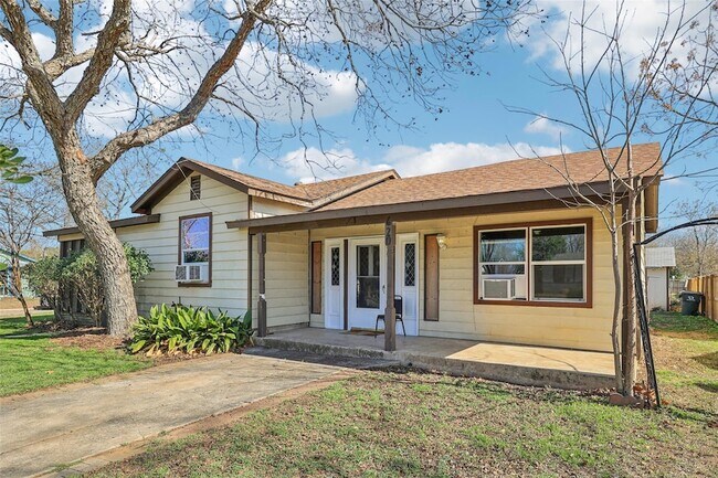 Foto del edificio - 620 Barbara Dr