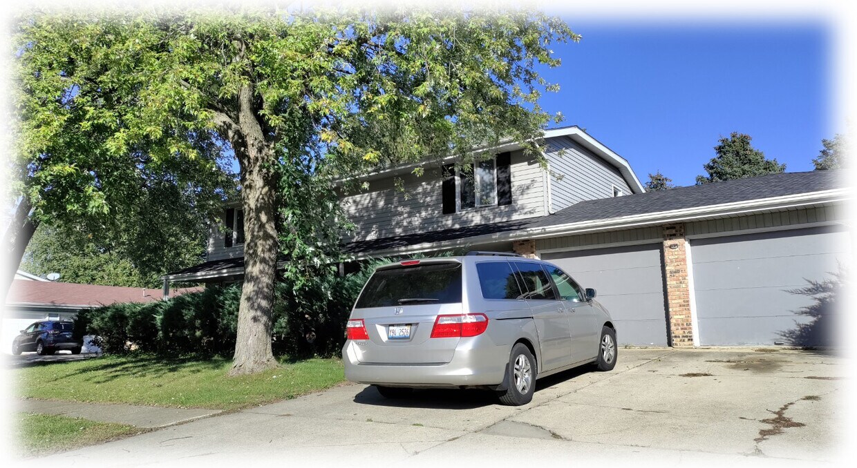 Primary Photo - 732 Heritage Dr