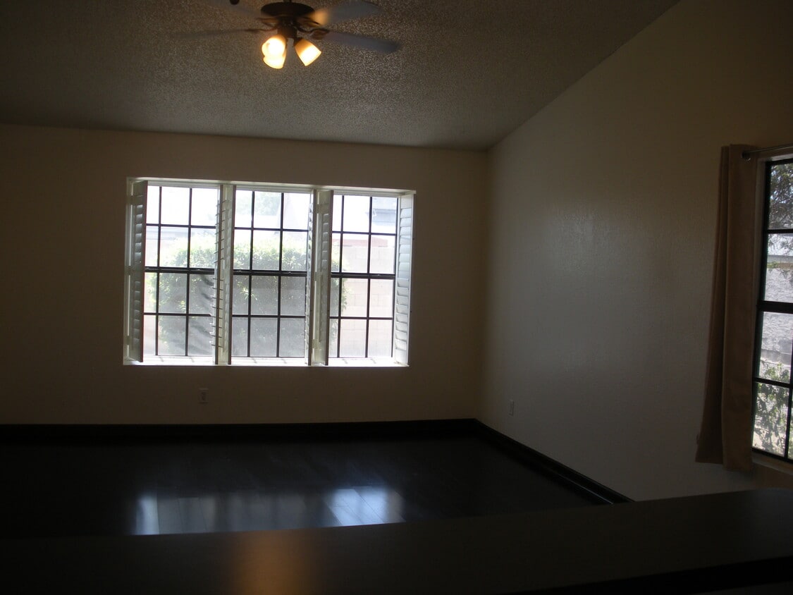 Primary Photo - 6611 W Jamaica Dr