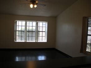 Building Photo - 6611 W Jamaica Dr