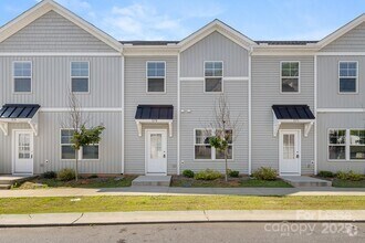 Building Photo - 117 Dogwood Vlg Trl