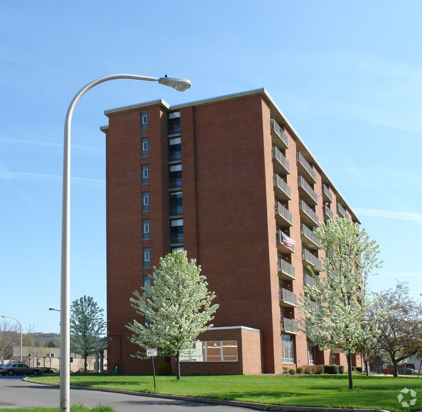 Building Photo - William Hepburn Apartments