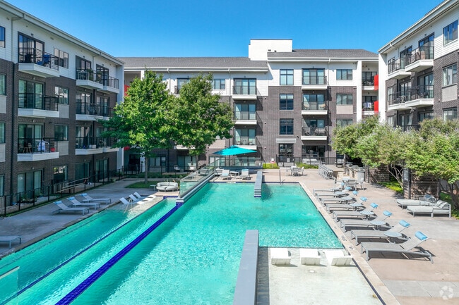 Building Photo - Markethaus 3700