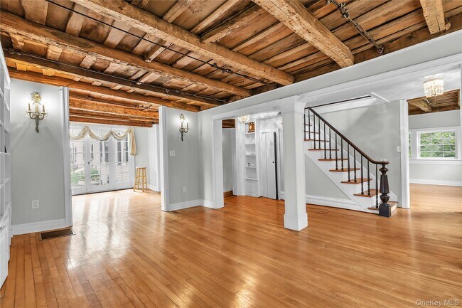 Foto del edificio - 115 Turk Hill Rd