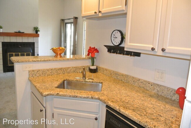 Building Photo - 1 br, 1 bath House - 4824 E Kentucky Ave #C