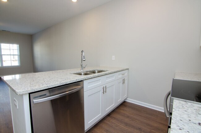 Building Photo - North Columbia Rental